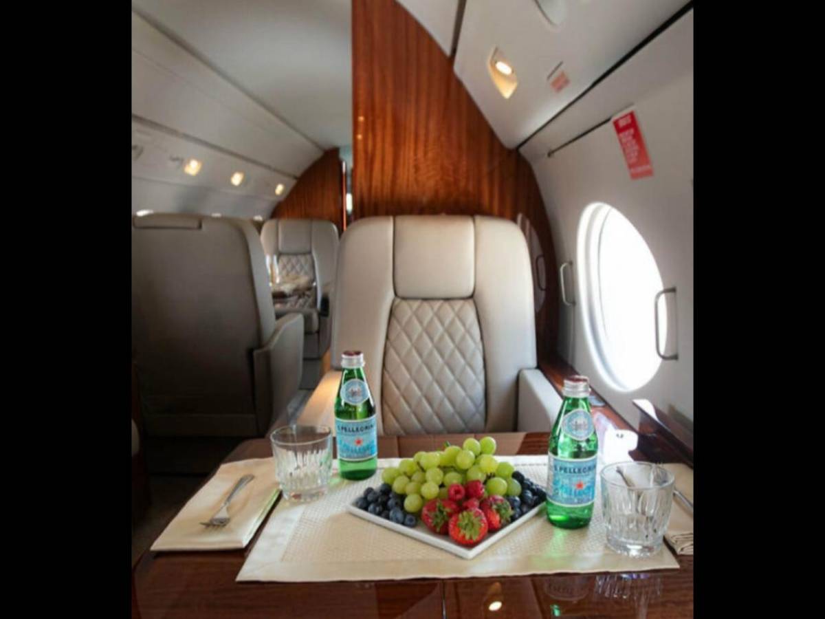 Así es el lujoso jet privado en el que llegó Floyd Mayweather Jr a Honduras