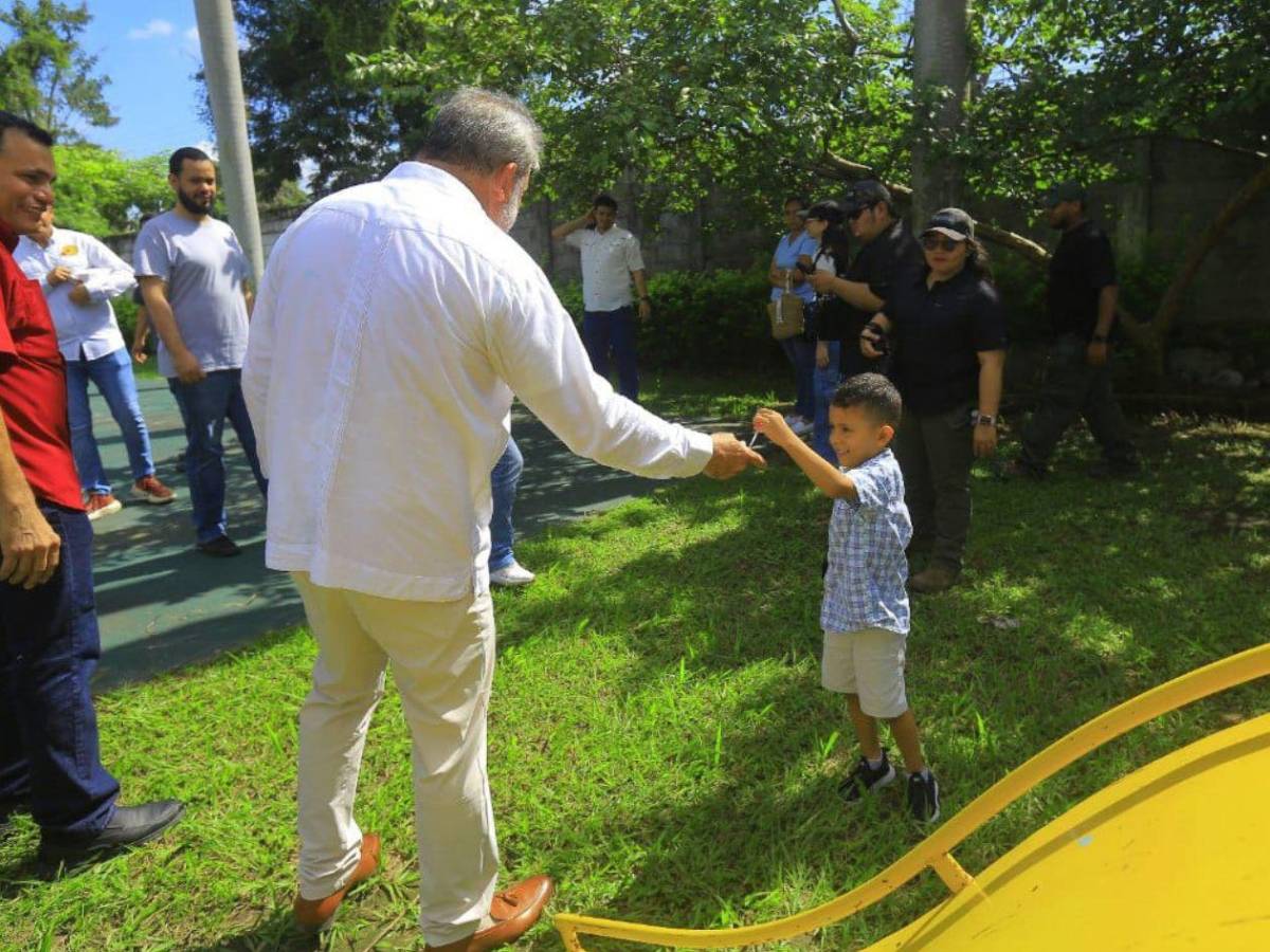 Momentos emotivos del Pollo Contreras en su triunfo electoral