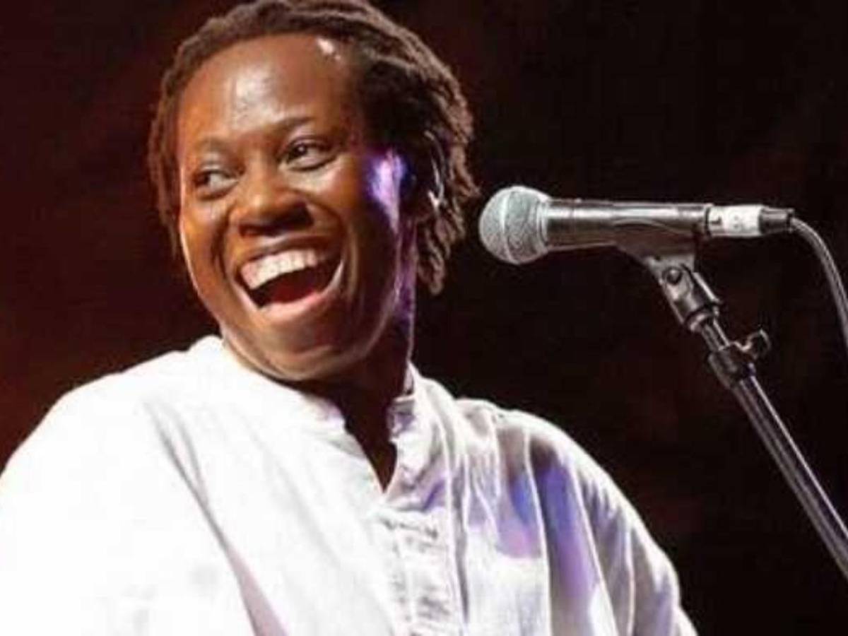 Momentos inolvidables en la vida del cantante Aurelio Martínez