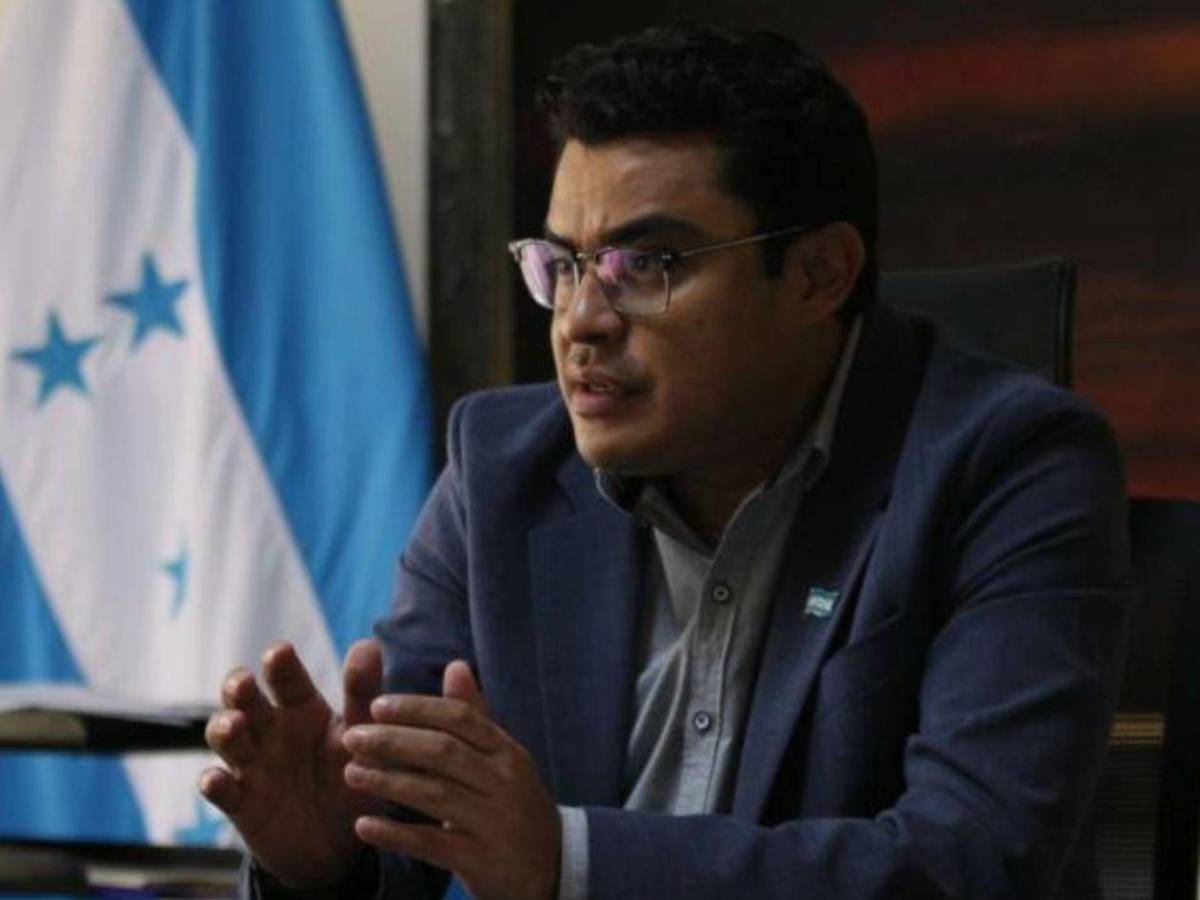 Beatriz Valle y Gerardo Torres se enfrentan por narcovideo de “Carlón”