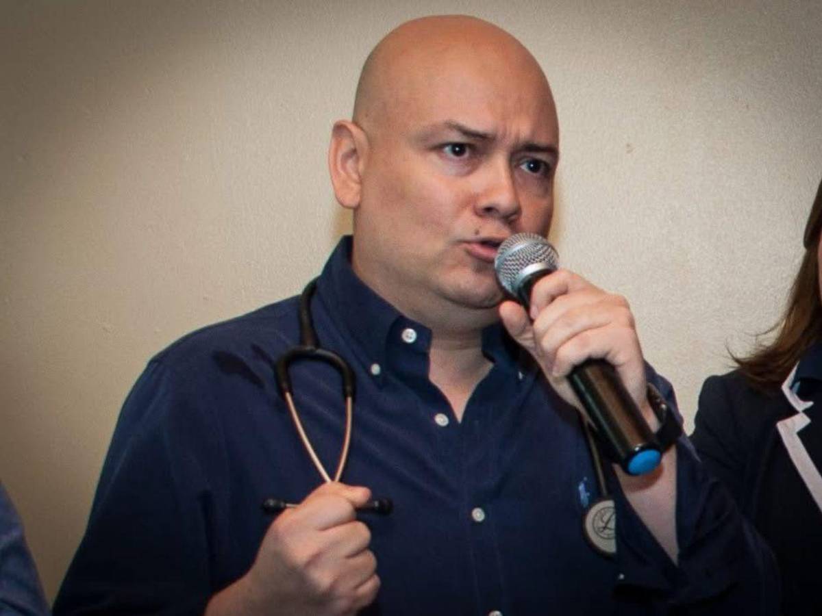 Clínica, avionetas y carros de lujo: bienes del doctor ligado con los Urbina