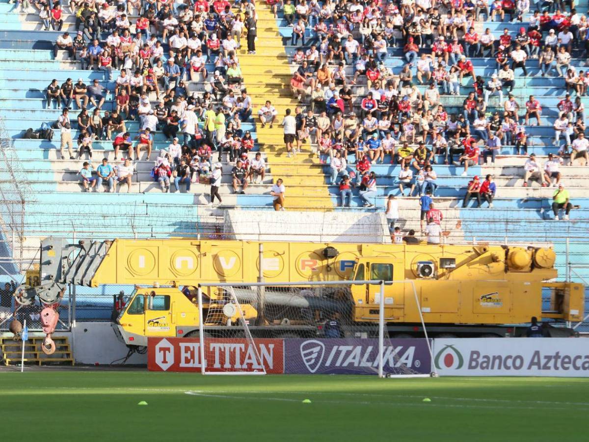 Olimpia vs Real España: chicas roban suspiros y ambiente de fiesta en el Nacional