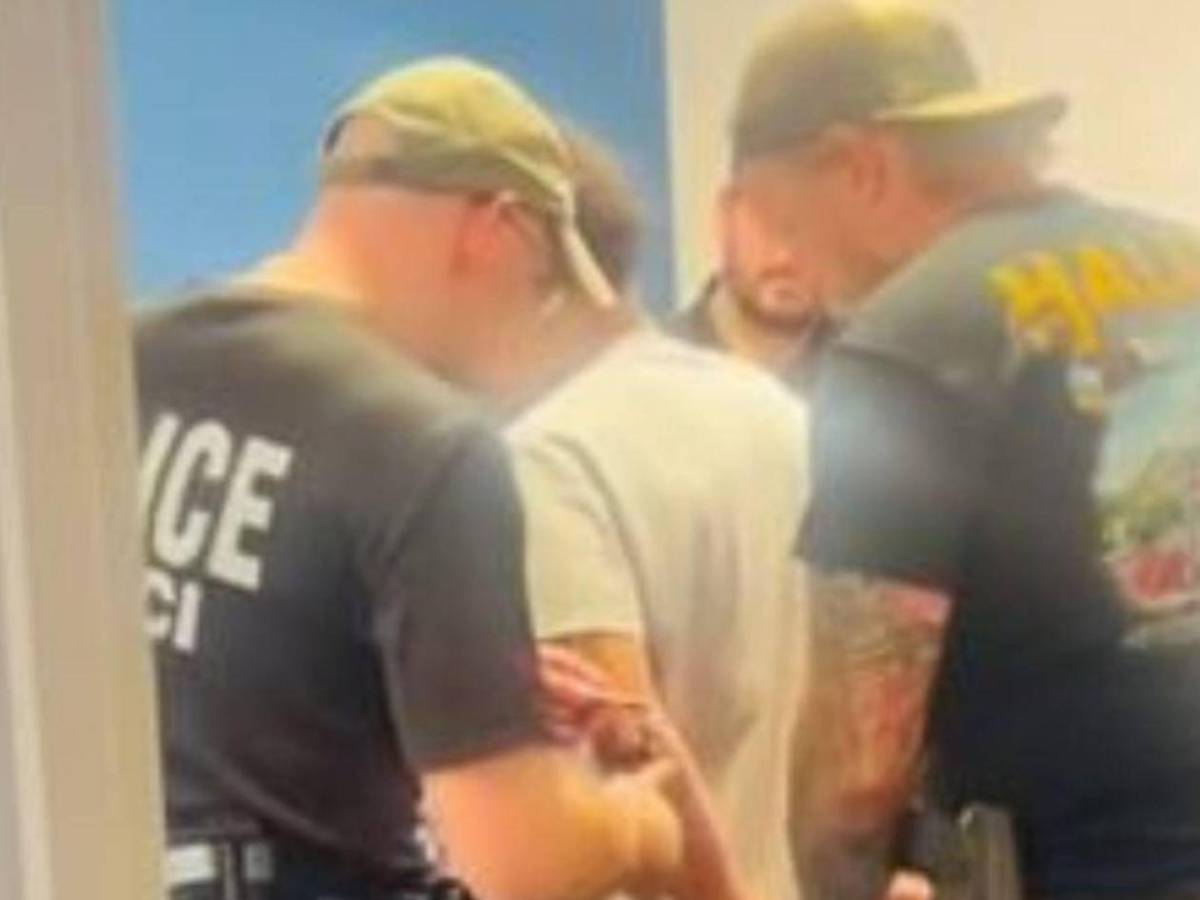 Consternación tras deportación de futbolista hondureño: Su madre tuvo increíble gesto