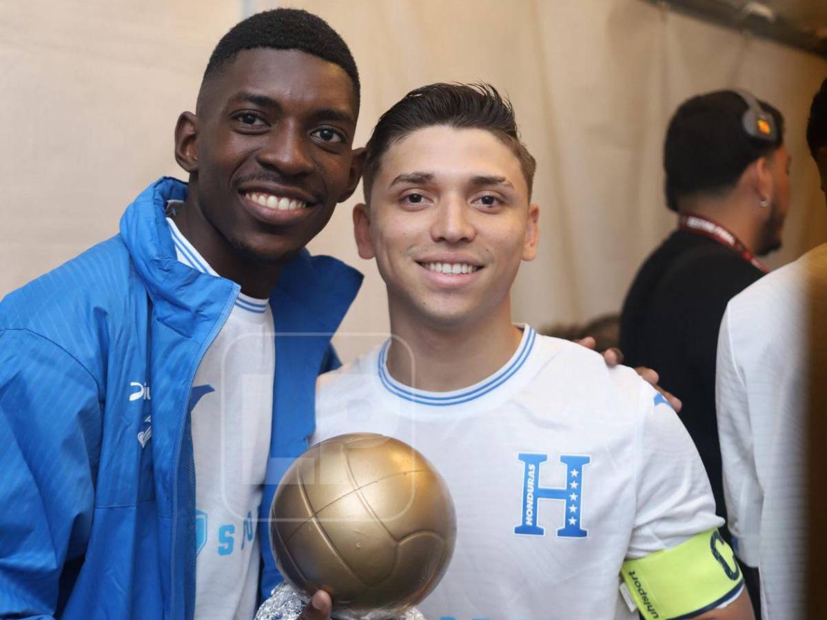 Polache brilla en el show, luego buscan culpable en el camerino