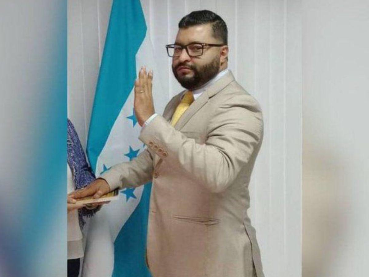 Juez Marco Vallecillo comparece en audiencia de declaración de imputado