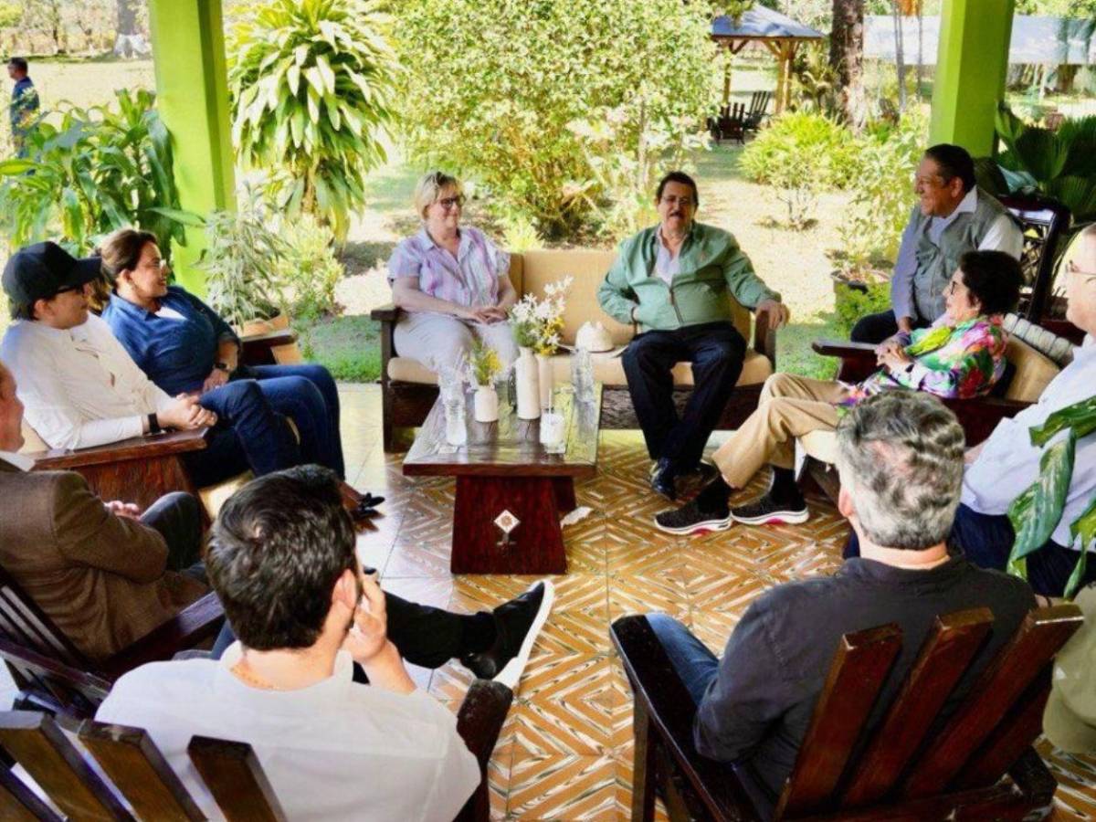 Laura Dogu visita hacienda de los Zelaya en Olancho por emotiva razón