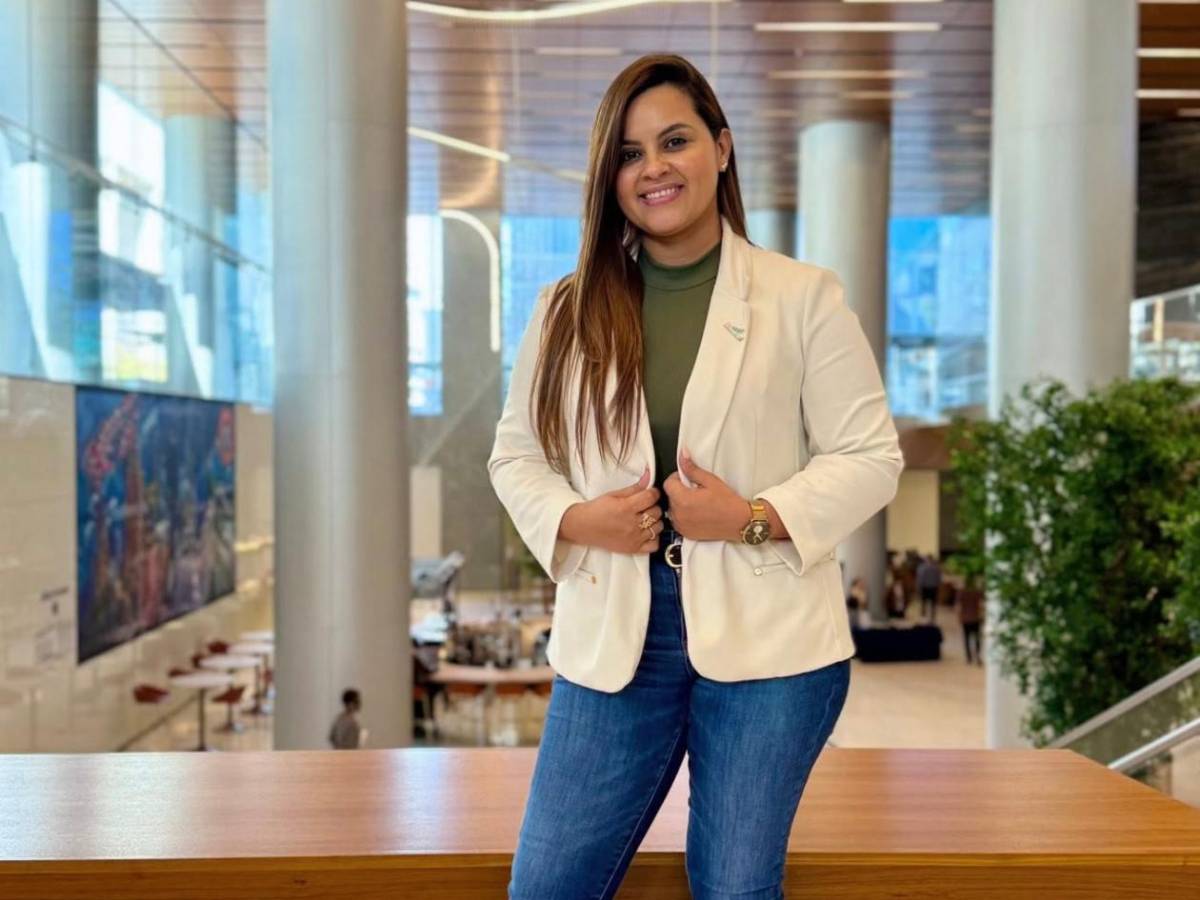 Clara, la bella esposa del exfutbolista hondureño que ayuda a los latinos en Estados Unidos