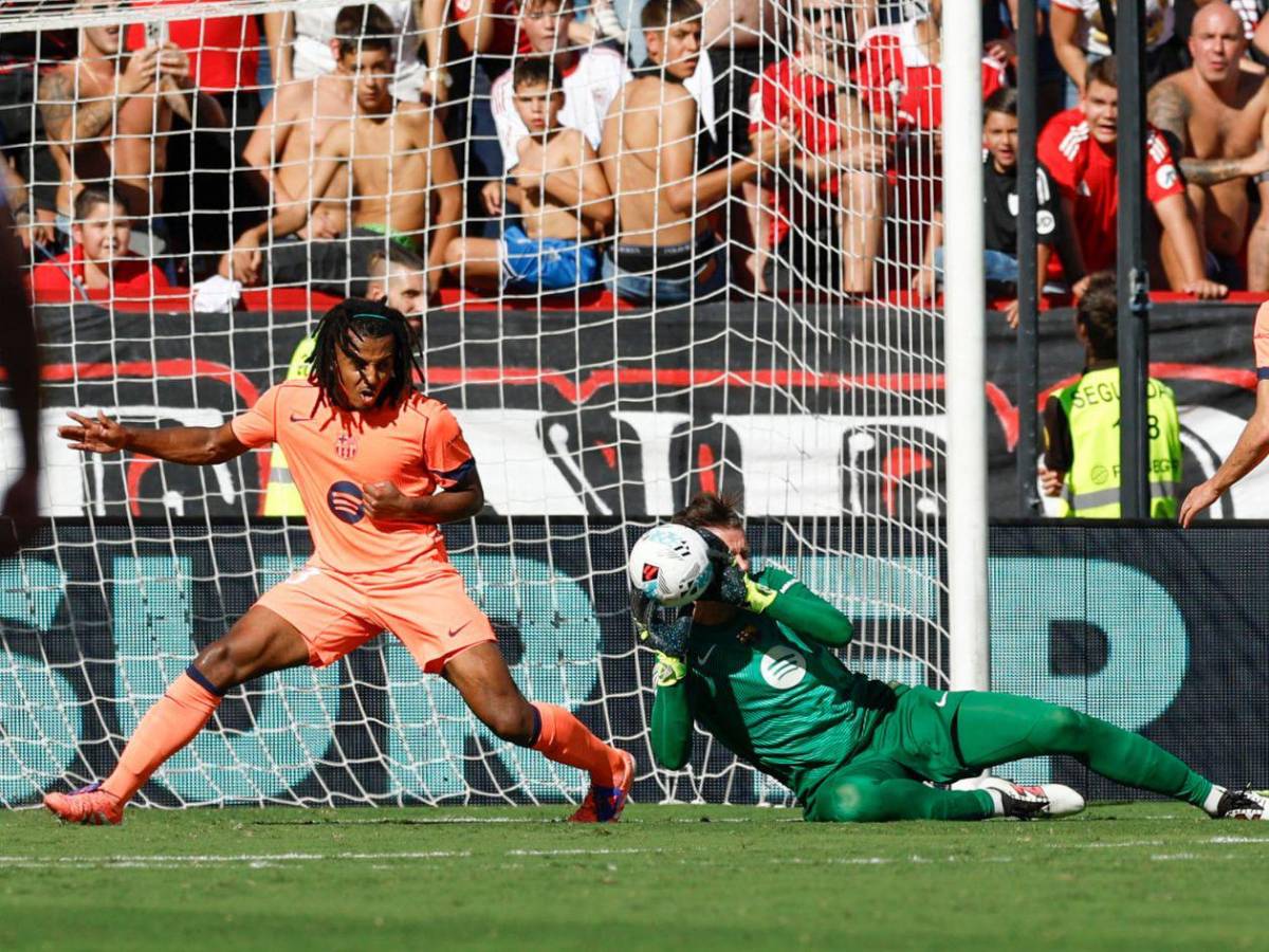 El Barcelona vivió pesadilla, polémica, increíble fallo de Lewandowski y furia de Flick