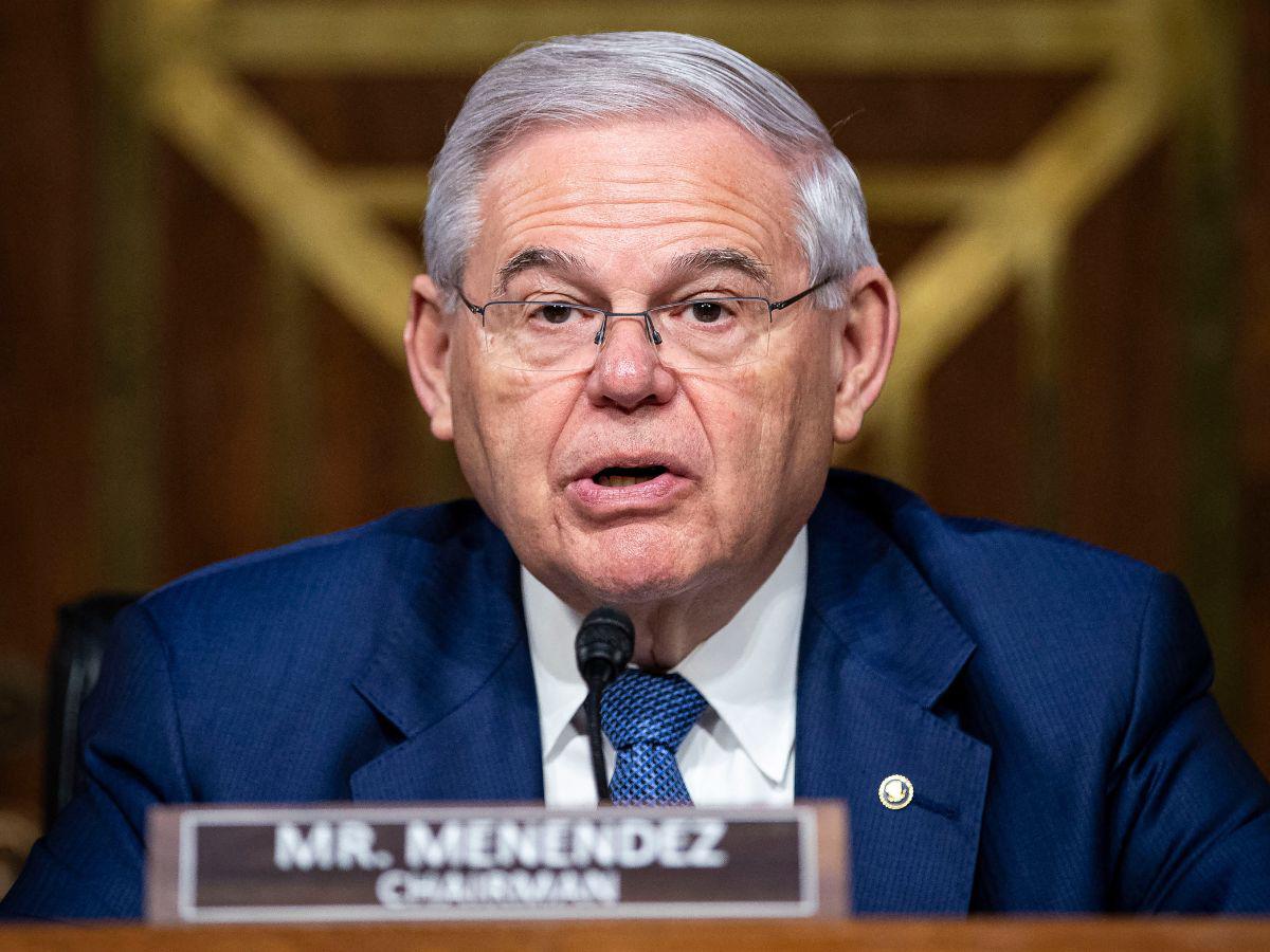 Senador Bob Menéndez irá a juicio el 6 de mayo de 2024