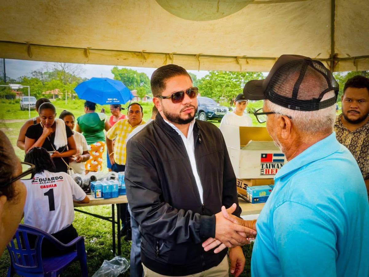 Eduardo Díaz asegura haber ganado alcaldía progreseña; Alexander lidera votación