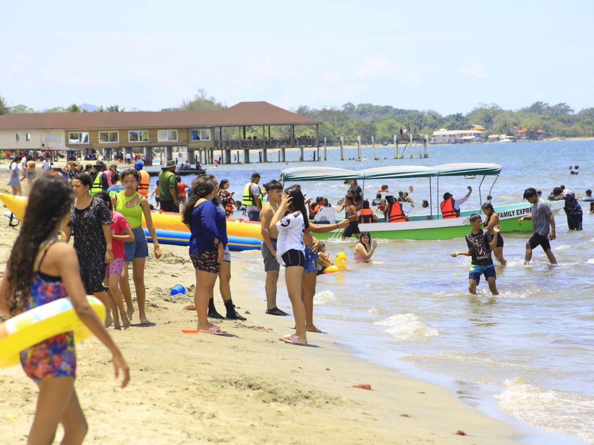 Playas, montañas y pueblos mágicos que encantan en Honduras