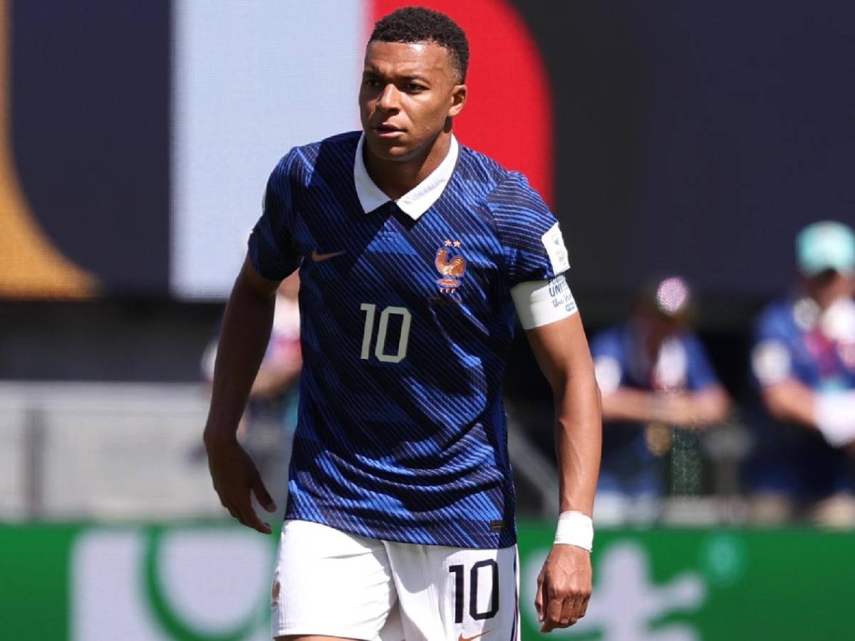 Mbappé da revés a Messi en el Mundial, nuevo festejo con Francia y la polémica