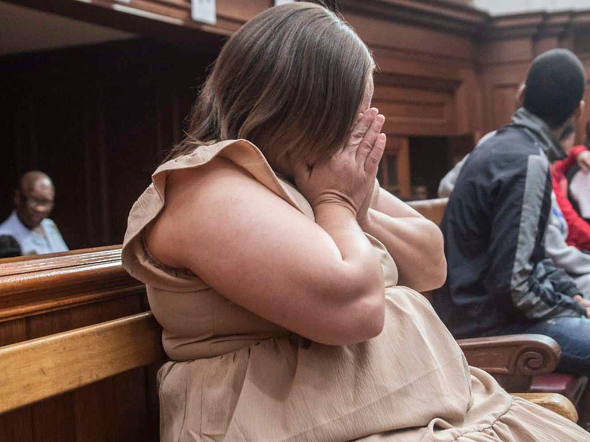 Madre vendió a su hija a brujo que utilizaría sus ojos y piel en un ritual