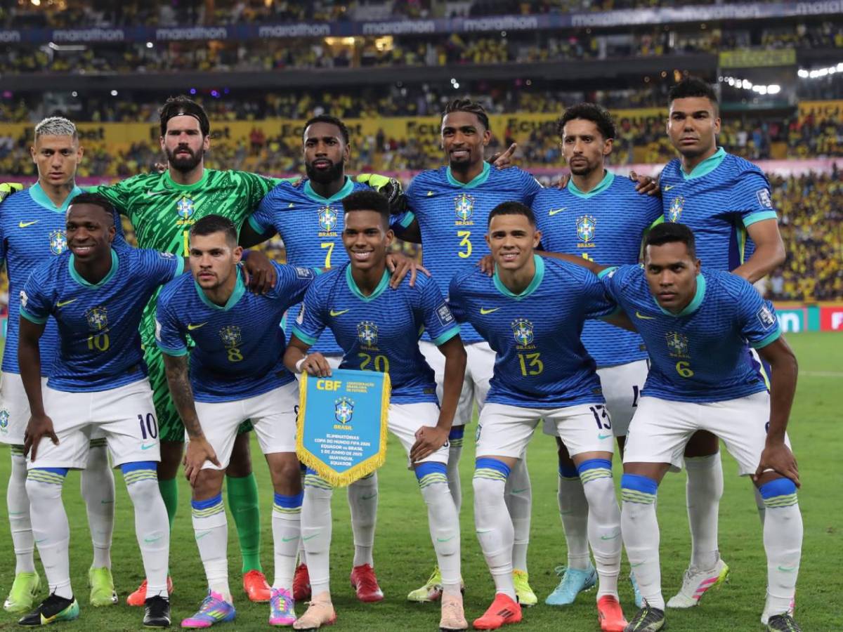 Ancelotti molesto, burla a Vinicius y un heladero en el Ecuador - Brasil