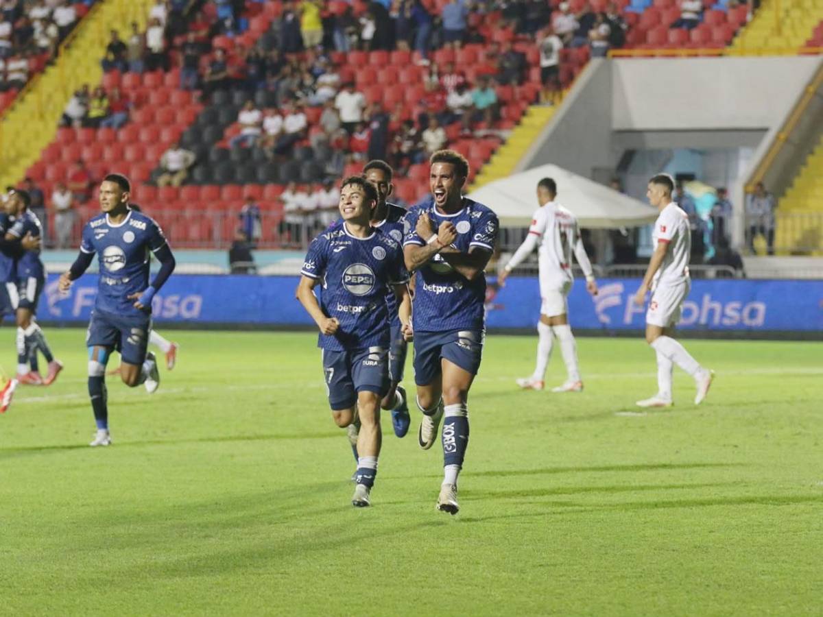 Enfado de Olimpia, dardo de Menjívar a barra de Motagua y festejo de Rodrigo de Olivera