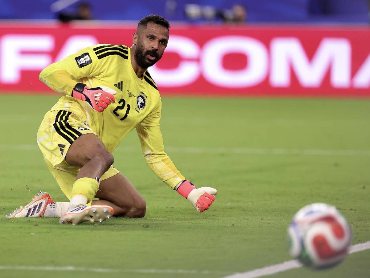 Uruguay decepciona en su debut en el Mundial, inesperado héroe y Arabia sorprende