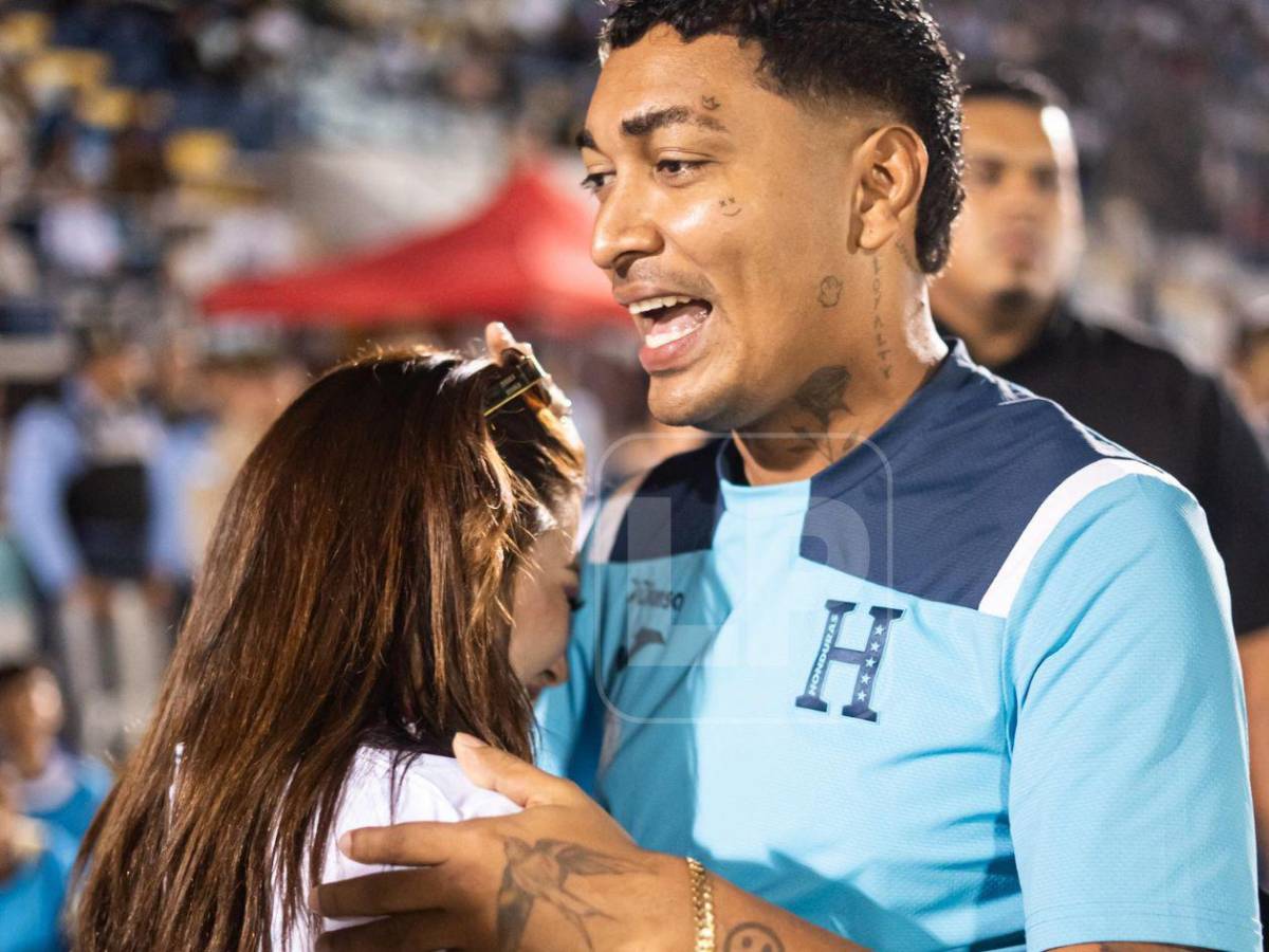 La invitada que no podía faltar al partido de tiktokers en La Ceiba