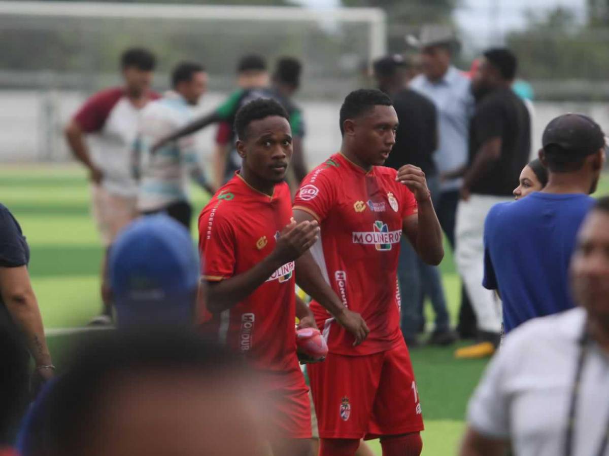 Real Sociedad llora el descenso, festejo de Juticalpa, beso a novia y hubo invasión