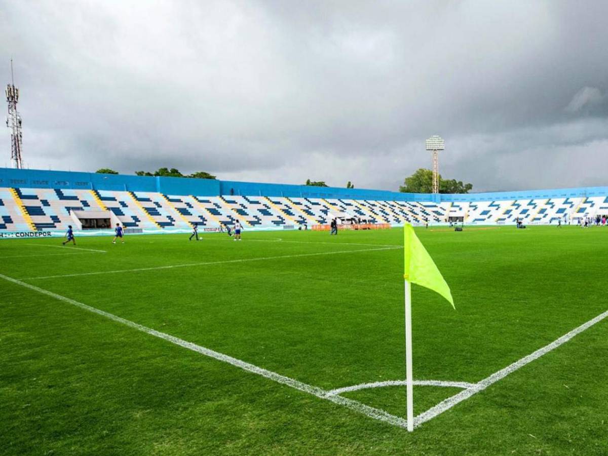 Con un detalle único en Honduras: Así quedó el estadio de La Ceiba