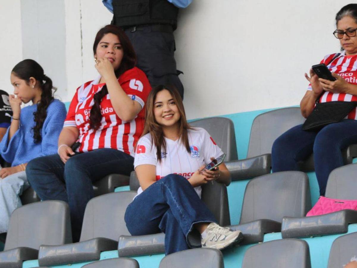 Ellas adornan el Olimpia vs Marathón: las bellas chicas del Nacional
