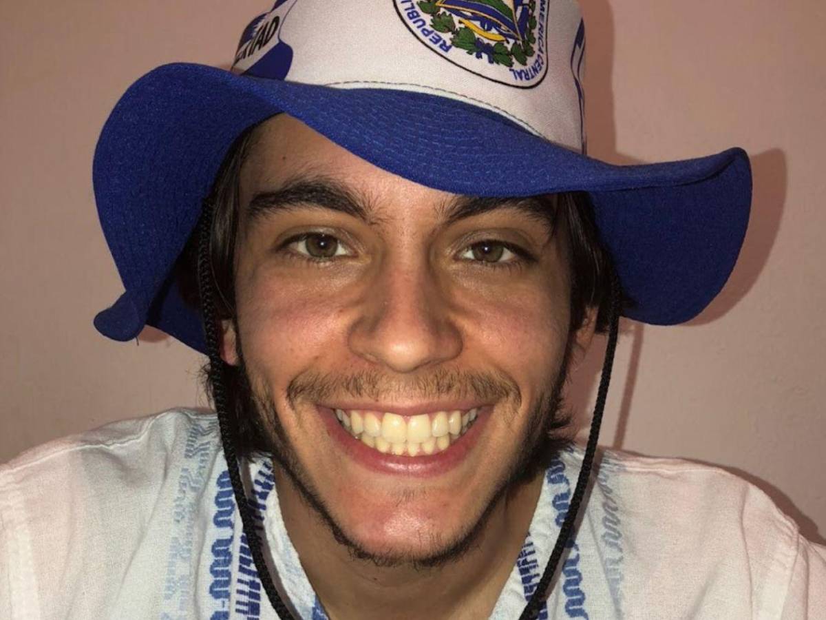 Carlos Espina es el nuevo propietario del Victoria y toma su primera decisión