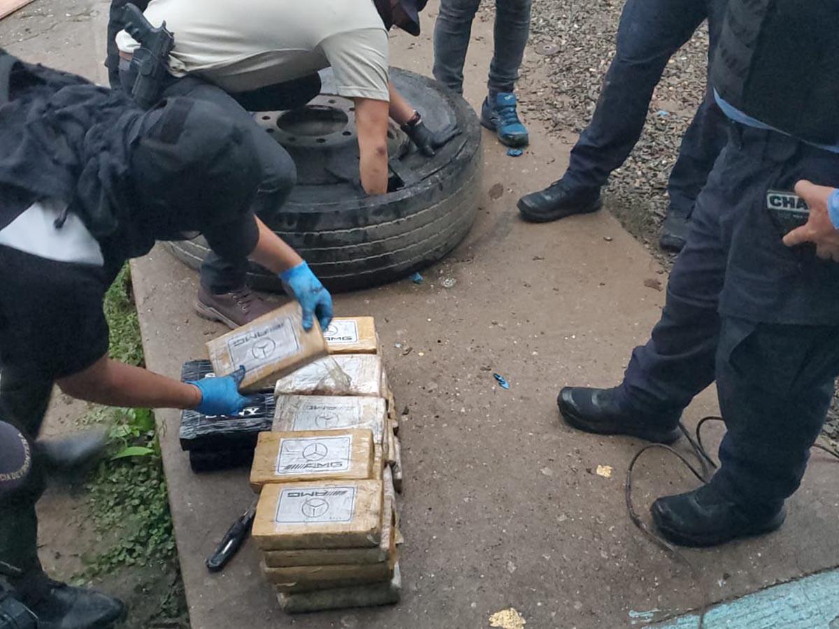 Cae guatemalteco con 174 kilos de cocaína en Santa Bárbara