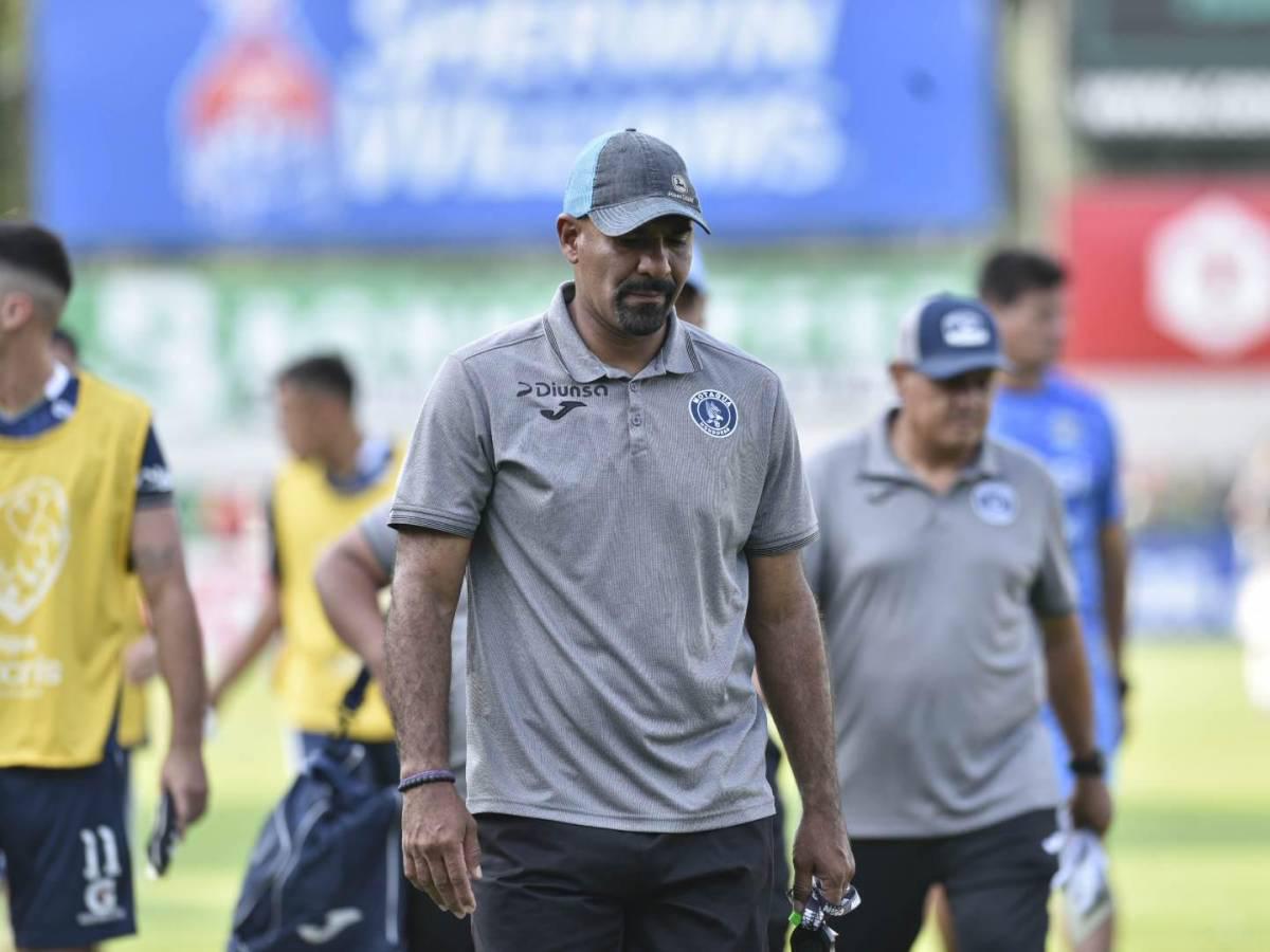 Ninrod Medina fue cesado del banquillo del Motagua.