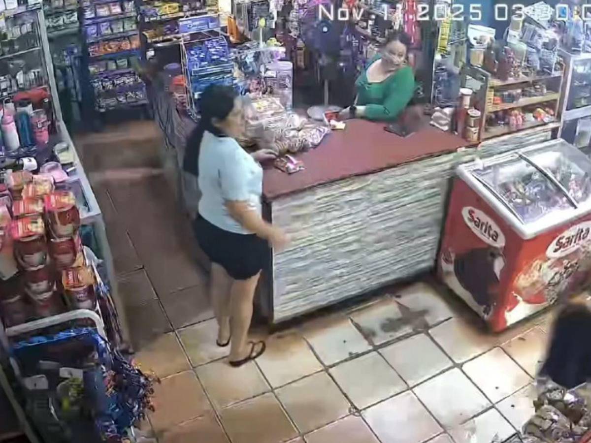 Violento asalto en mercadito de SPS: Así actuó el ladrón