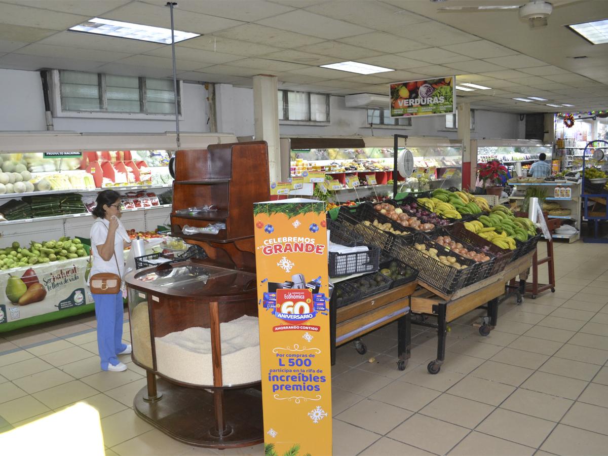 Con el paso de los años Supermercado La Económica ha realizado diferentes remodelaciones y expandido sus instalaciones para comodidad de sus clientes.
