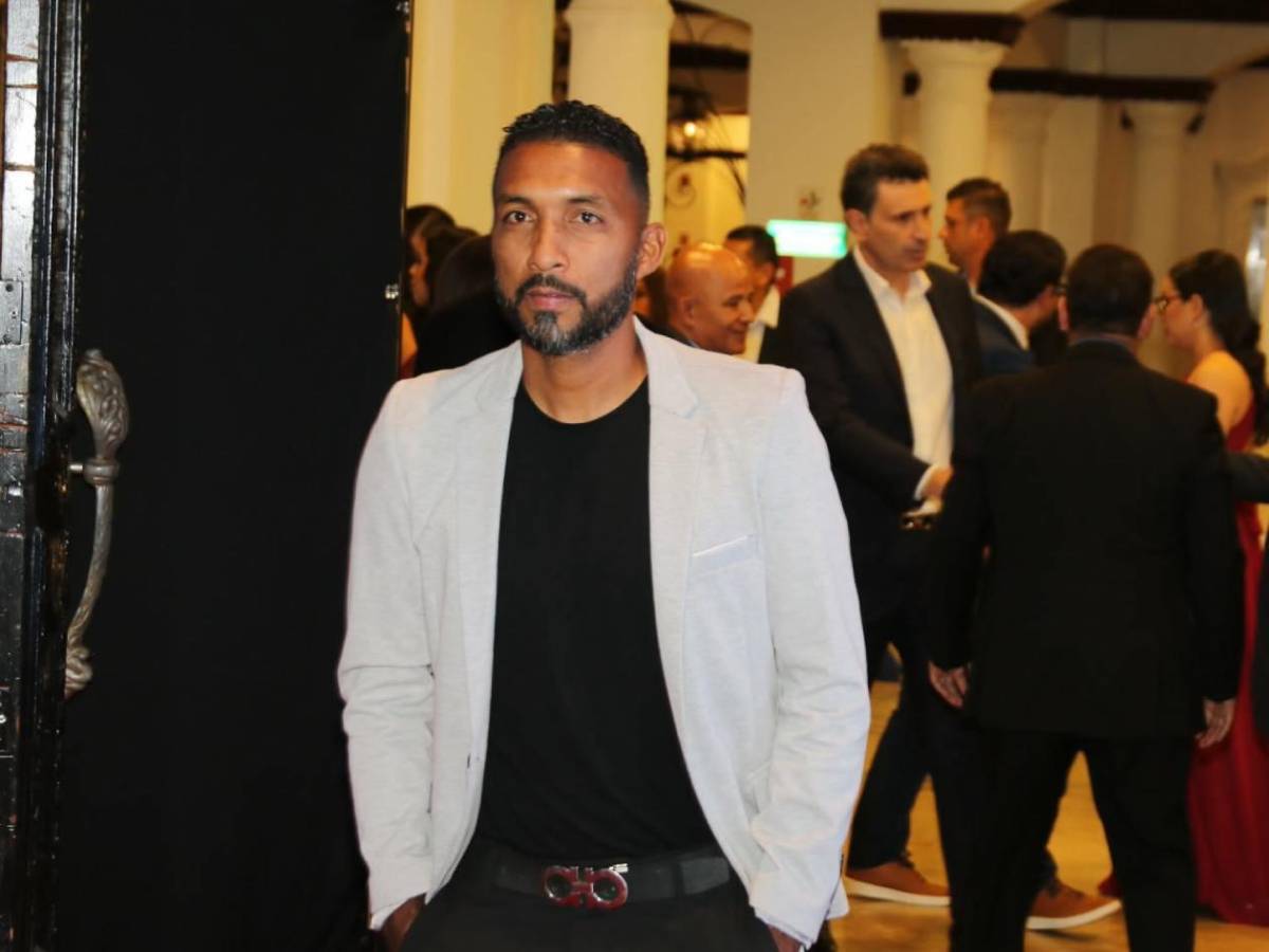 Premios DIEZ: Bellezas, mundialista y personalidades engalanaron el evento