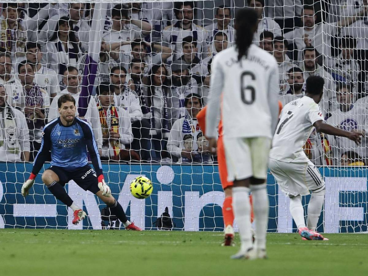 Real Madrid 'ayudado' con penales, Vinicius imita baile de Yamal y hondureña en el Bernabéu