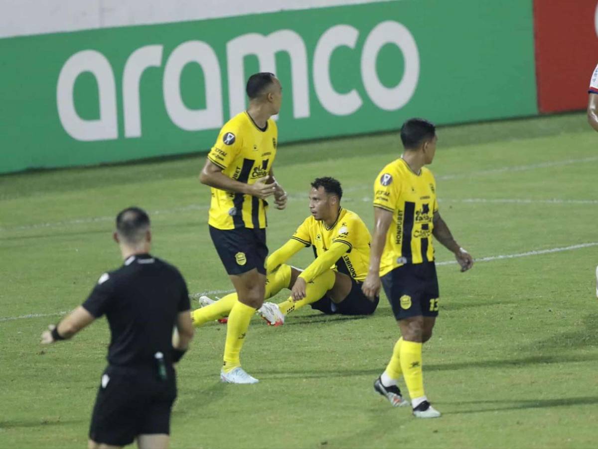 Decepción en el Real España, el villano, héroe, esposa de jugador y la chica del Plaza Amador