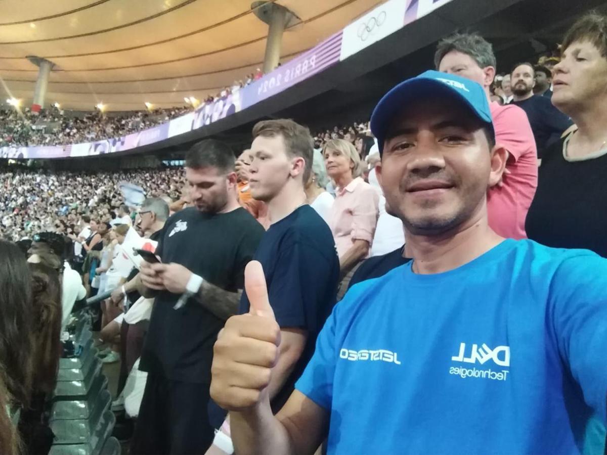 ¡Los sueños sí se cumplen! Eber Luque vivió intensamente la ceremonia de cierre de los Juegos Olímpicos 2024 en el Stade de France.