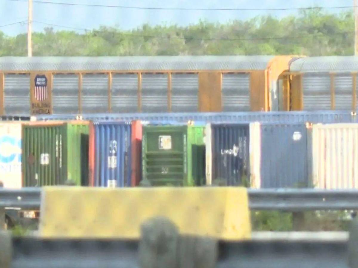 Un menor y un joven hondureño entre los seis fallecidos en un vagón de tren en Texas