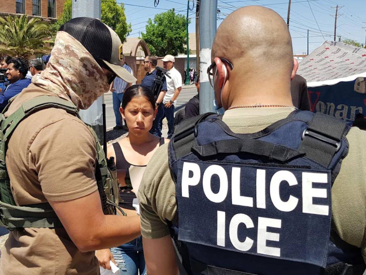 Preocupa el nuevo plan de ICE para realizar redadas masivas en EE UU