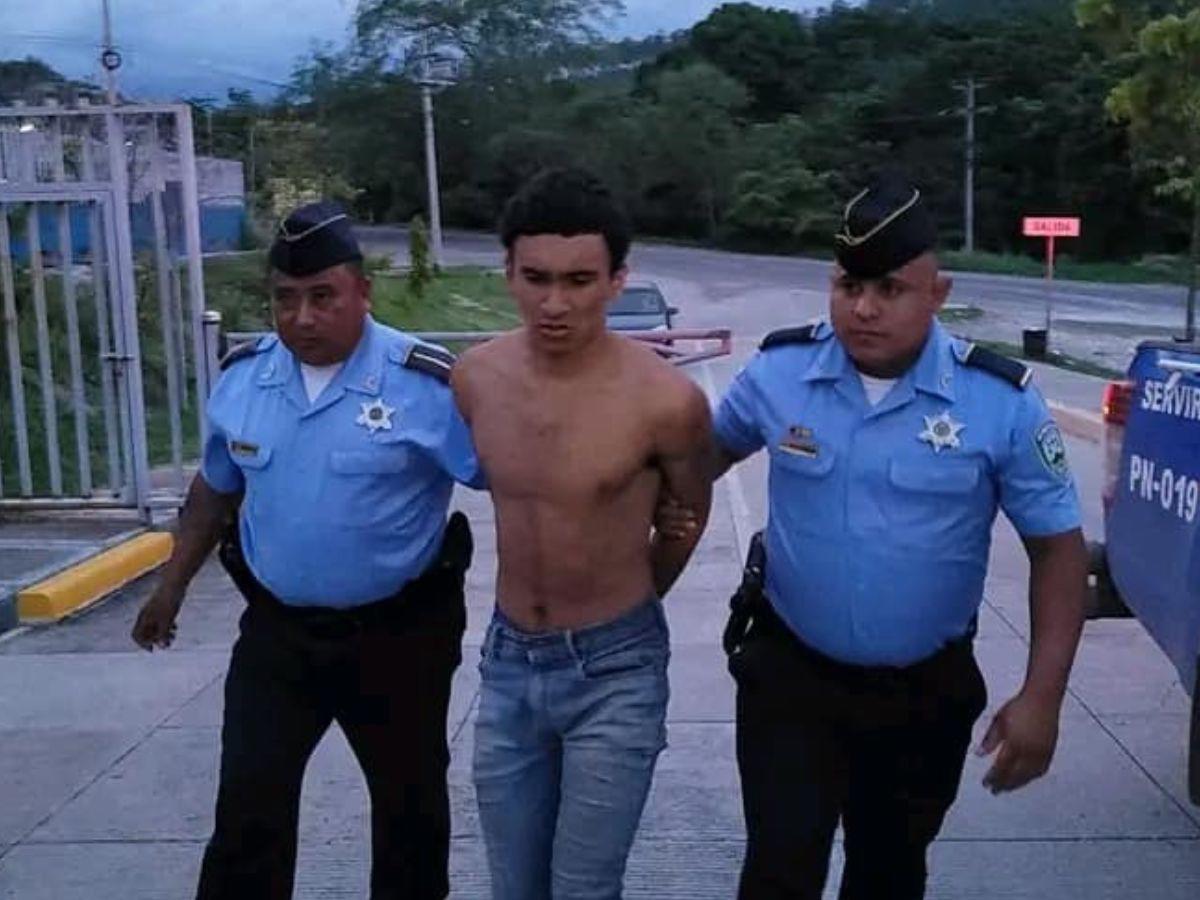 Capturan a joven por asesinar a su abuela con una hacha