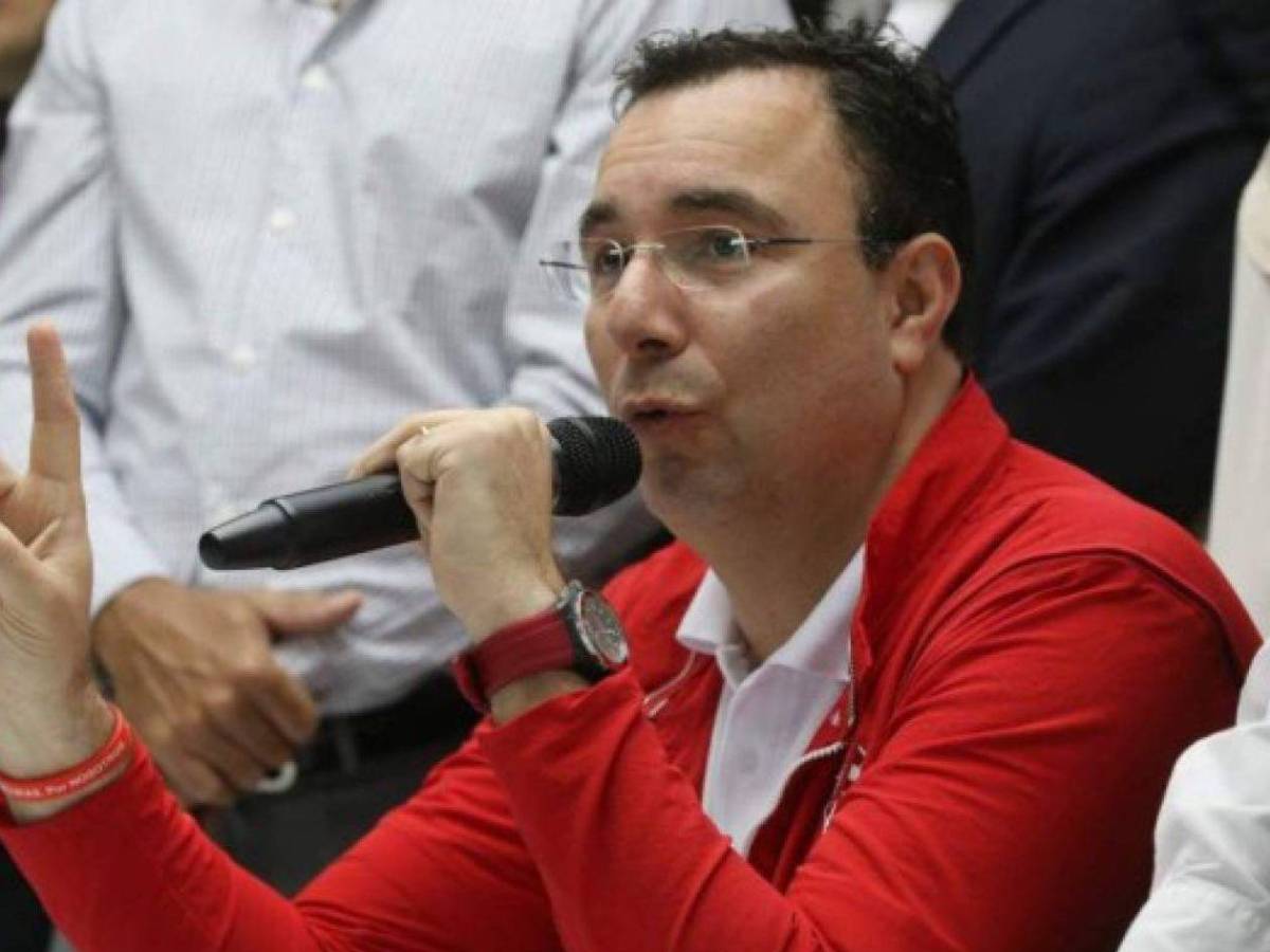 Maribel Espinoza a Luis Zelaya: “No me transporto en vehículos del gobierno”