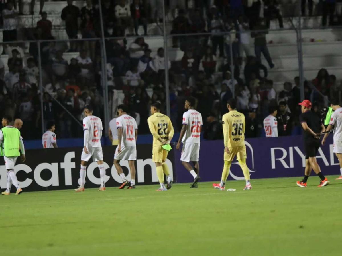 La pelea de Espinel tras eliminación de Olimpia, tristeza y provocador festejo de Cartaginés