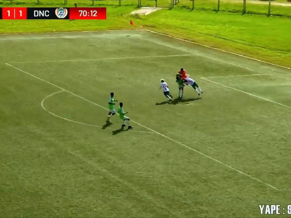 Tragedia: muere futbolista tras sufrir brutal choque en pleno partido