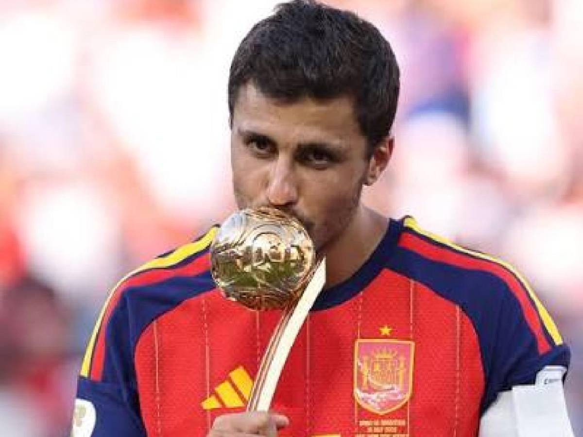 Barcelona irrumpe y da golpe al Real Madrid: destapan por qué Rodri cambió su decisión
