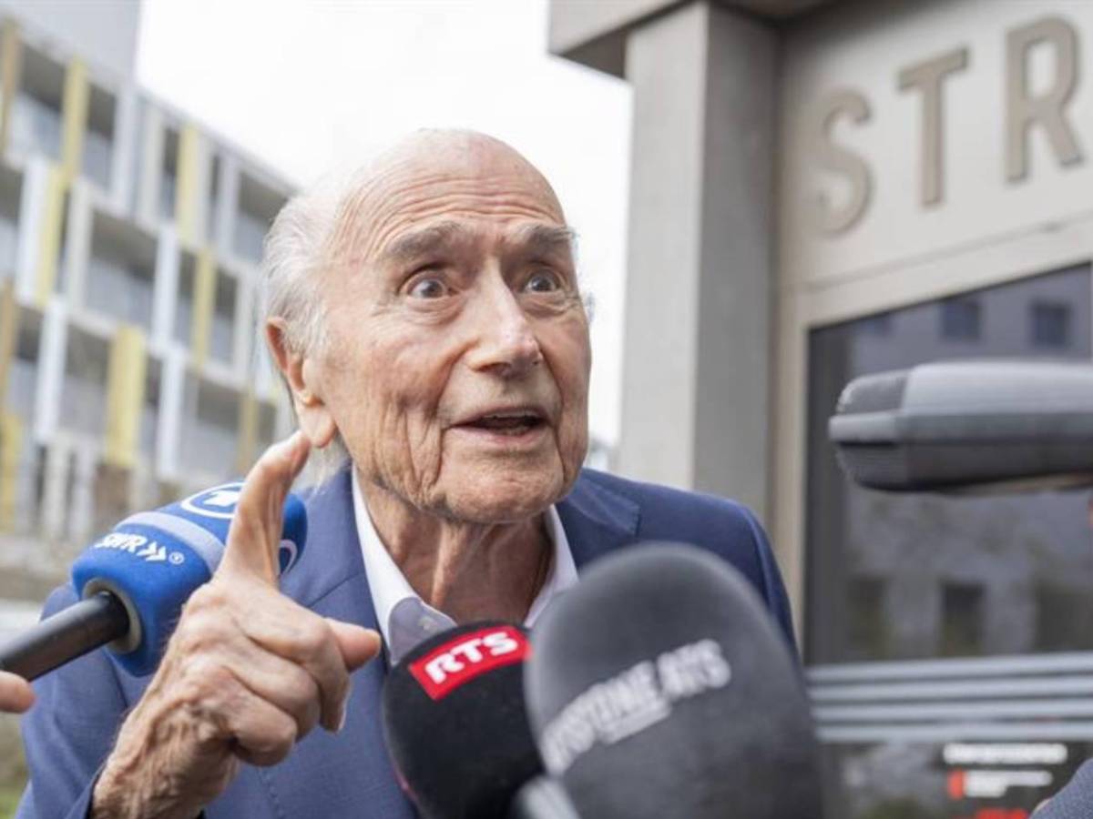 Joseph Blatter luce irreconocible y recibe noticia, ¿qué pasó con Hawit?