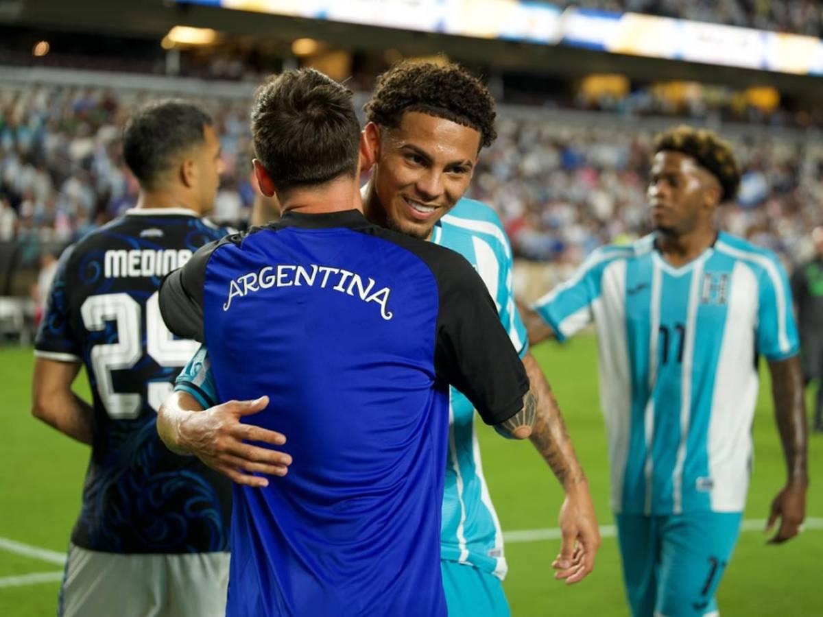 Messi sorprende tras el partido, ¿cambió camiseta? y abrazo histórico para Honduras