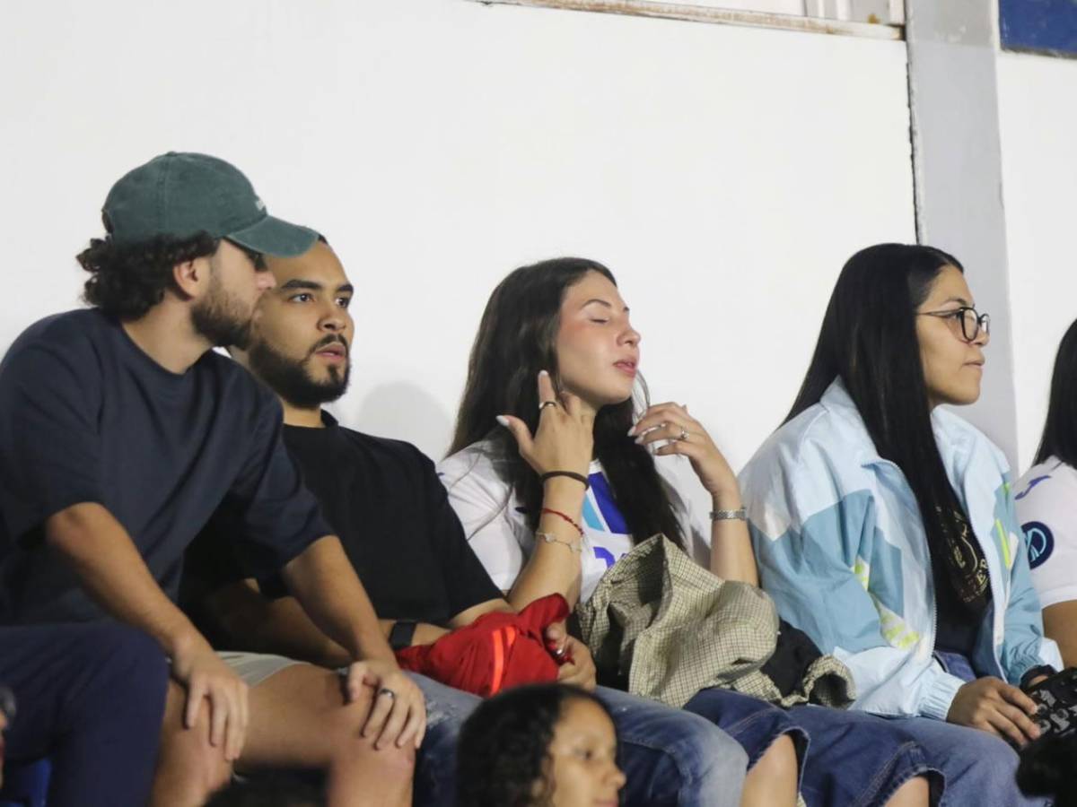 Esposa de futbolista cautiva y el descuido de chica: las bellezas del Honduras vs Jamaica