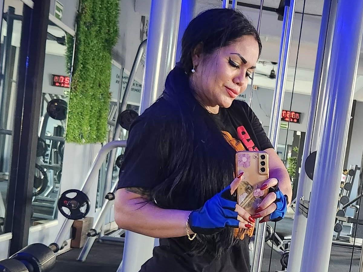 Sicarios en moto atacan a emprendedora tiktoker cuando iba en su carro
