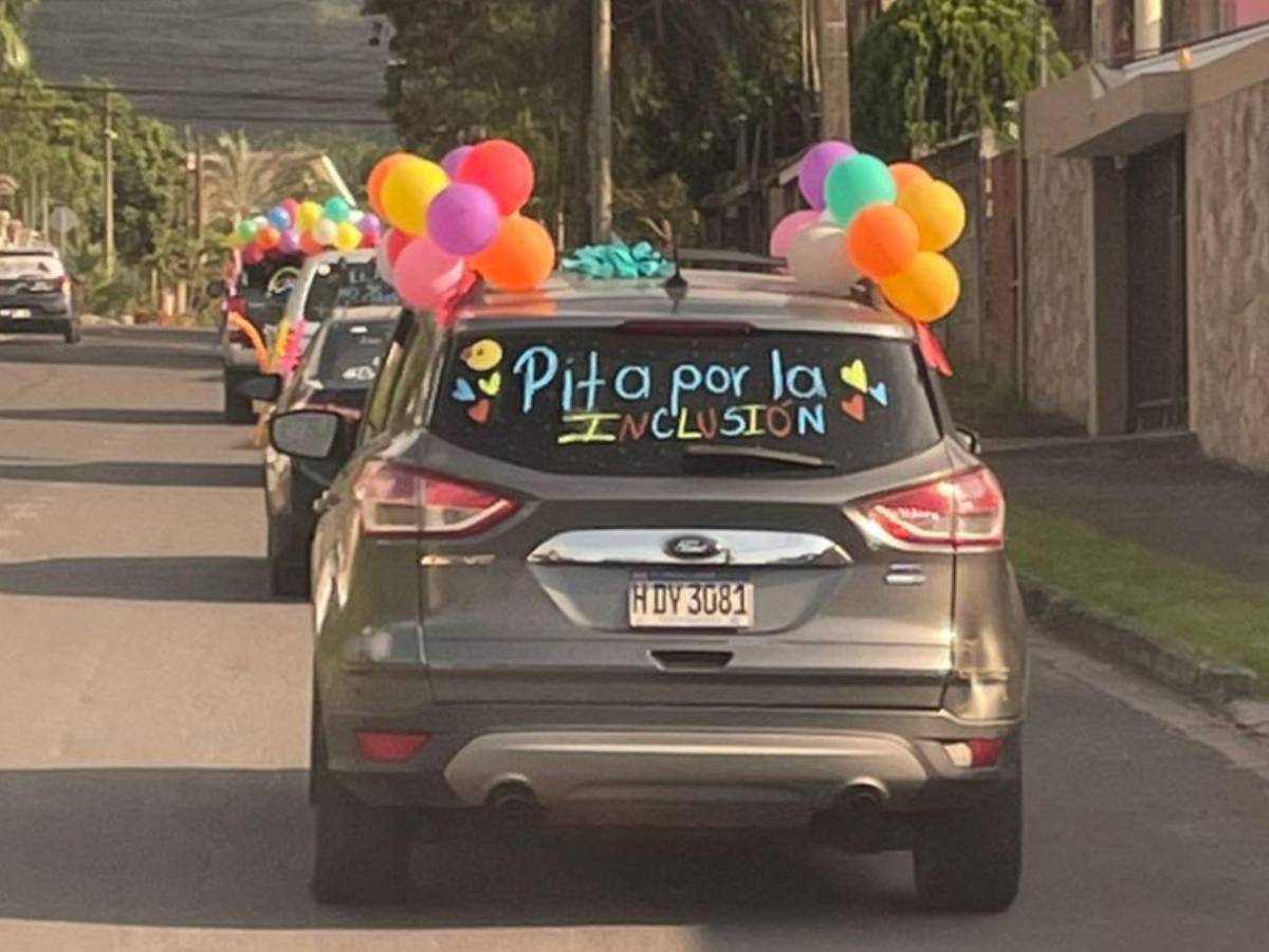 “TEAmo, TEAyudo... el mundo es neurodiverso”: caravana por el autismo en SPS