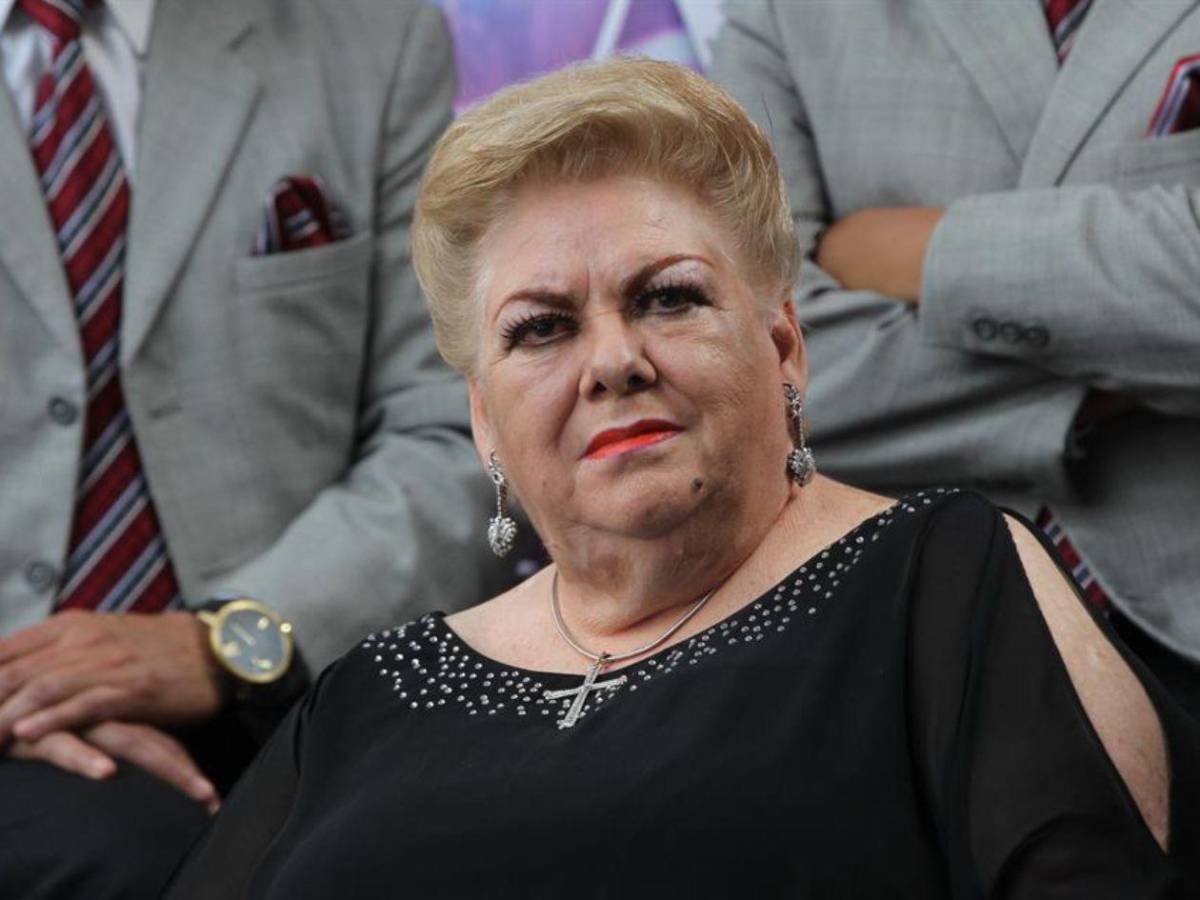 Miles de mexicanos dicen adiós a Paquita la del Barrio