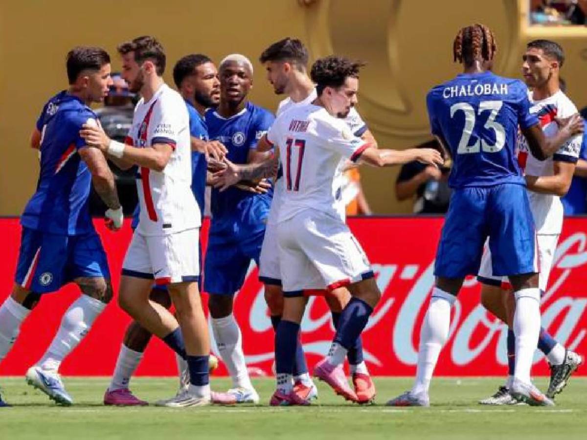 Luis Enrique perdió el control, agresión, zafarrancho y Chelsea humilló al PSG