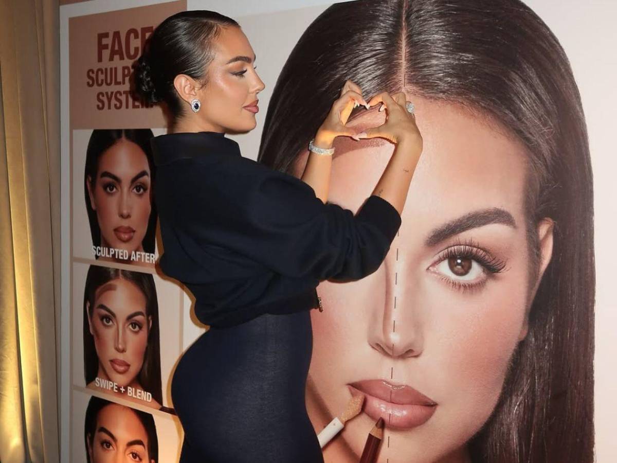 Georgina Rodríguez causa controversia por su atuendo en un templo de Portugal