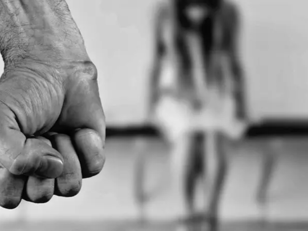 Capturan a barbero por presuntamente drogar y abusar de estudiante