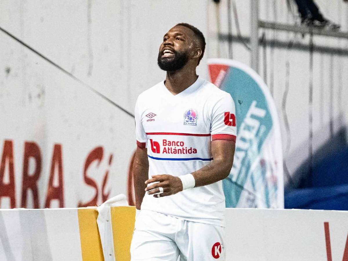 Peleas en el Real España-Olimpia, lo que pasó con Menjívar y brasileña sorprende